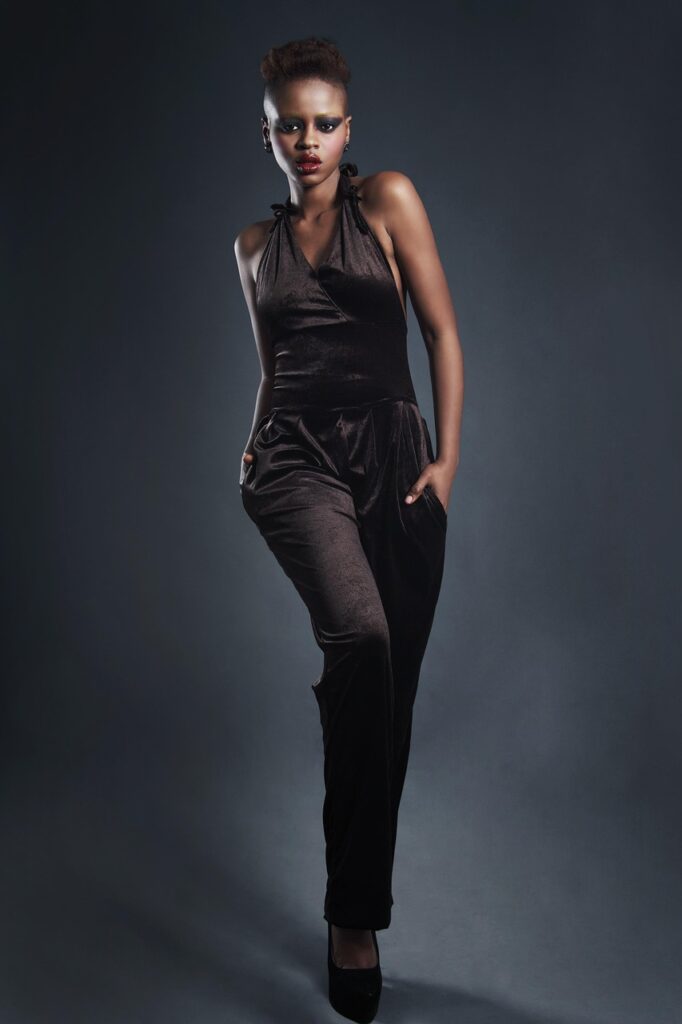 酵素青汁に含まれるビオチンが爪や髪に与える効果とは？